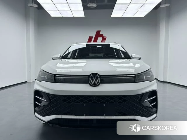 Volkswagen Tiguan L 2025 Белый из Китая, фото 6