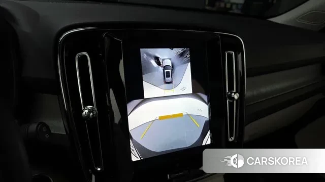 Volvo XC40 2024 Белый из Кореи, фото 6