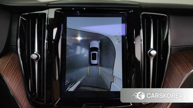 Volvo XC60 second Generation 2023 Белый из Кореи, фото 6