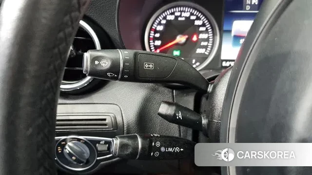 Mercedes-Benz C-Class W205 2018 Белый из Кореи, фото 6