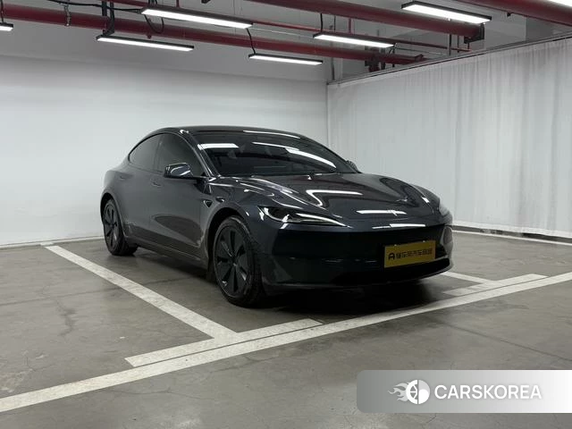 Tesla Model 3 2025 Темно-серый из Китая, фото 6