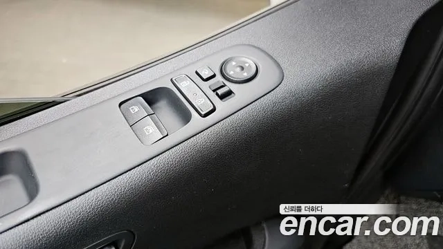 Hyundai Staria 2022 Серебристо-серый из Кореи, фото 6