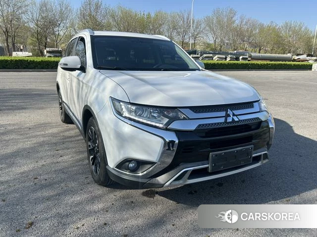 Mitsubishi  Outlander 2019 Белый из Китая, фото 6