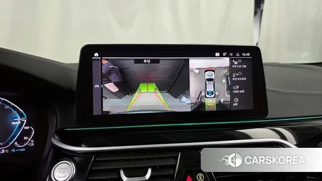 BMW 5 Series (G30) 2023 Серебристо-серый из Кореи, фото 6