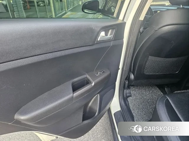 Kia Sportage The Bold 2021 Белый из Кореи, фото 6