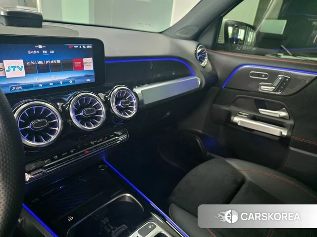 Mercedes-Benz GLB-Class X247 2025 Белый из Кореи, фото 6