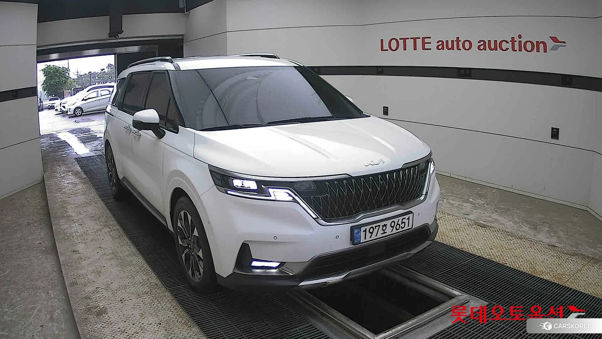 Kia Carnival 2022 Белый из Кореи, фото 6