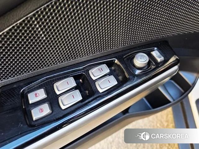 Ssangyong Tivoli Armor 2018 Белый из Кореи, фото 6