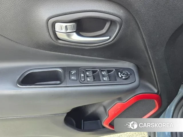 Jeep Renegade id 3229758 из Кореи 6