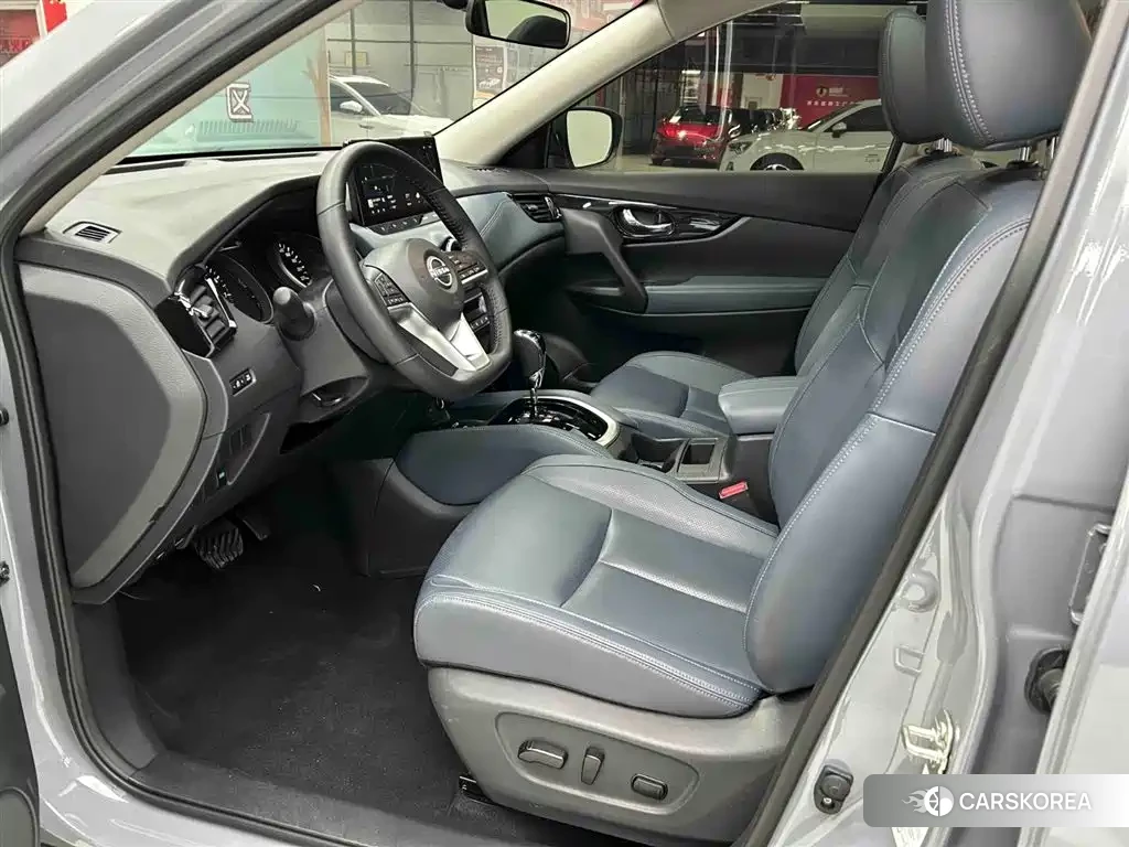 Nissan Qijun 2025 Silver/gray из Китая, фото 6
