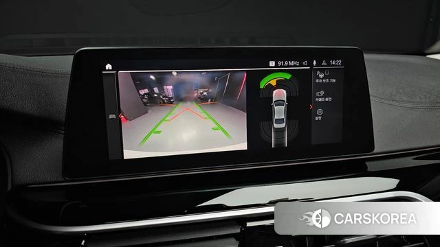 BMW 5 Series (G30) 2020 Белый из Кореи, фото 6