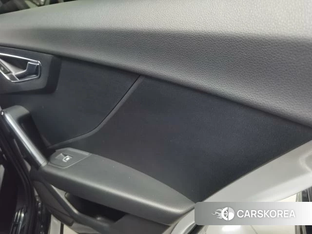 Audi Q2L 2019 Белый из Китая, фото 6
