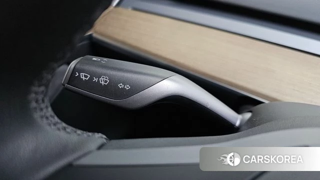 Tesla Model Y 2023 Белый из Кореи, фото 6