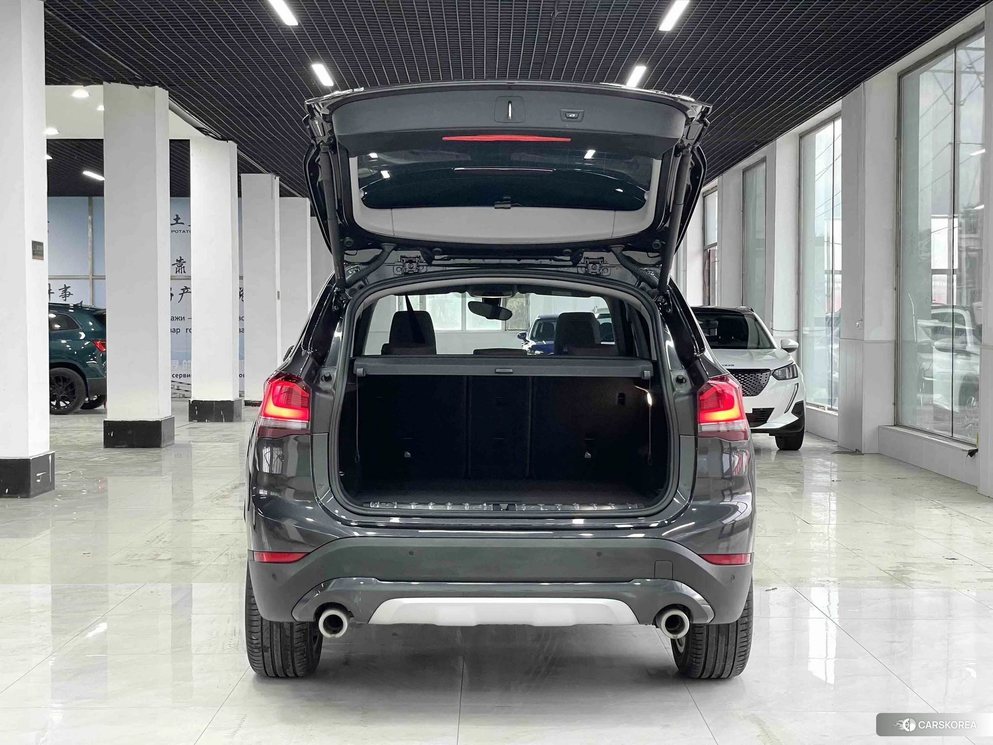 BMW X1 2021 Темно-серый из Китая, фото 6