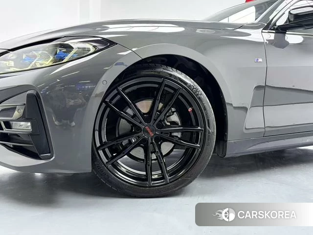 BMW 4 series 2023 Темно-серый из Китая, фото 6