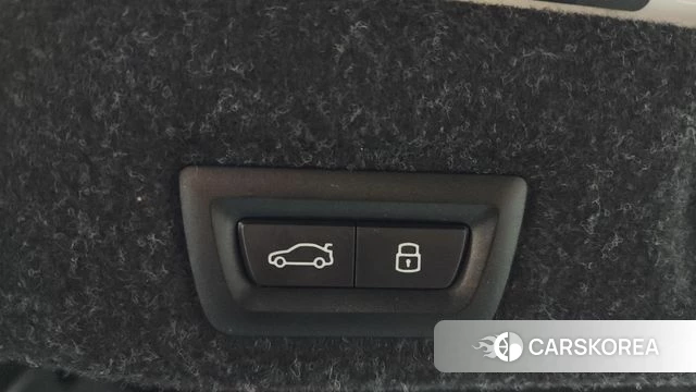 BMW 5 Series (G60) 2023 Белый из Кореи, фото 6