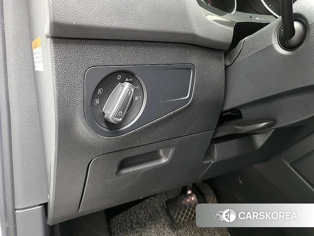 Volkswagen Tiguan second Generation 2019 Белый из Кореи, фото 6