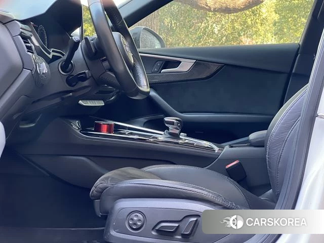 Audi A4L 2021 Белый из Китая, фото 6