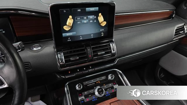 Lincoln Navigator 4th generation 2021 Белый из Кореи, фото 6