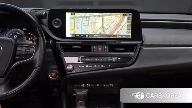 Lexus ES300h 7th generation 2022 Белый из Кореи, фото 6