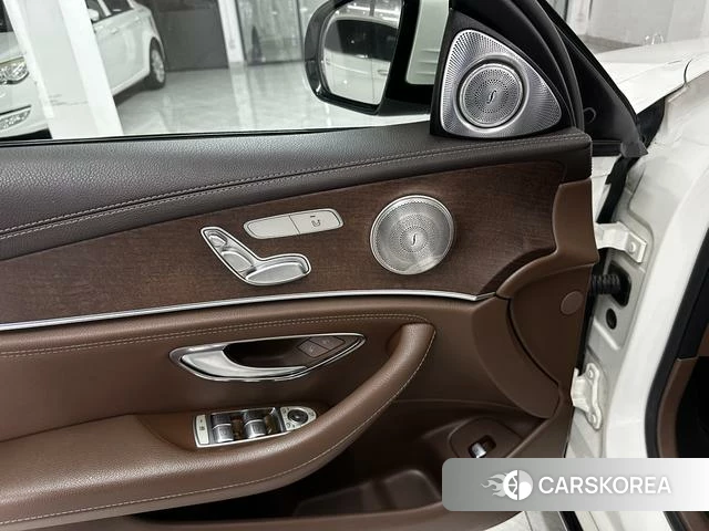 Mercedes-Benz E-class 2018 Белый из Китая, фото 6