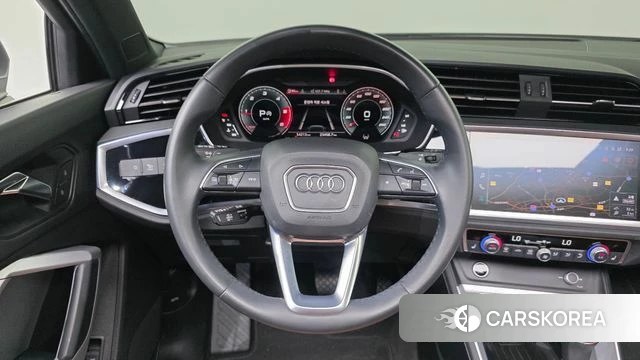 Audi Q3 (F3) 2022 Серый из Кореи, фото 6