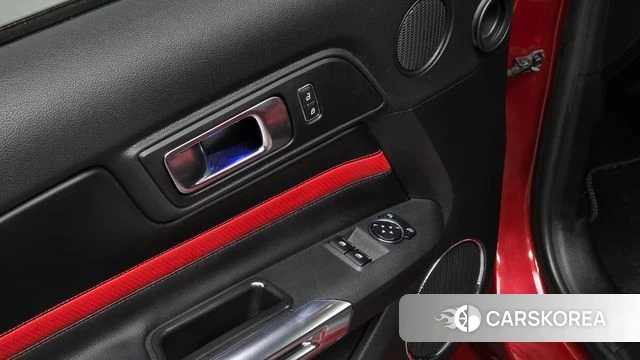 Ford Mustang 2023 Красный из Кореи, фото 6