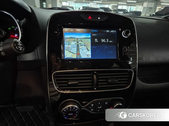 Renault Korea (Samsung) Clio 2019 Красный из Кореи, фото 6