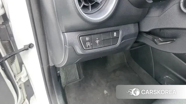 Kia The New K3 2nd generation 2022 Белый из Кореи, фото 6