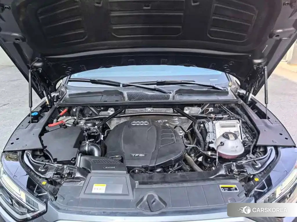 Audi Q5L 2023 Silver/gray из Китая, фото 6