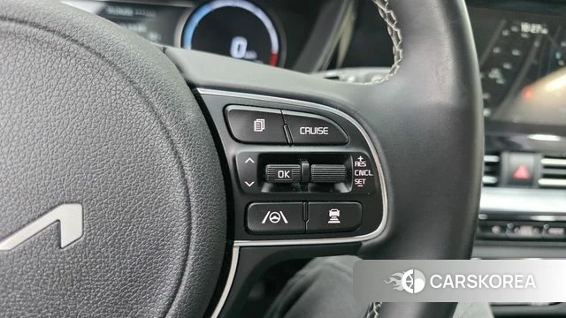 Kia Niro Plus 2022 Серебристо-серый из Кореи, фото 6