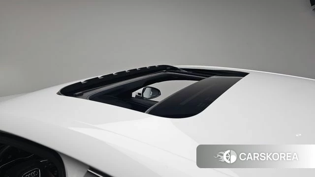 Audi A4 (B9) 2023 Белый из Кореи, фото 6
