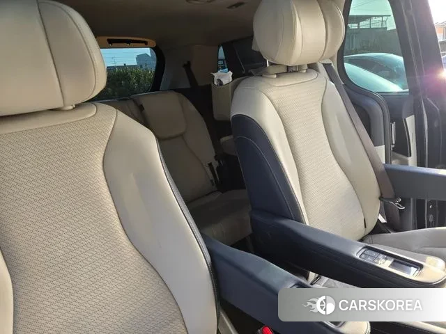 Kia The New Carnival 4th Generation 2024 Черный из Кореи, фото 6