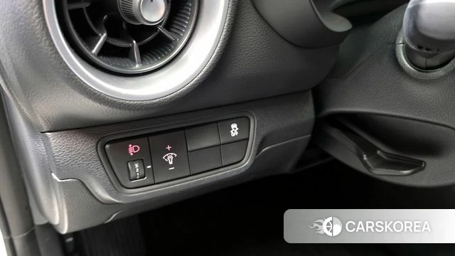 Kia The New K3 2nd generation 2023 Белый из Кореи, фото 6