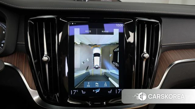 Volvo V60 Cross-Country 2nd Generation 2021 Белый из Кореи, фото 6