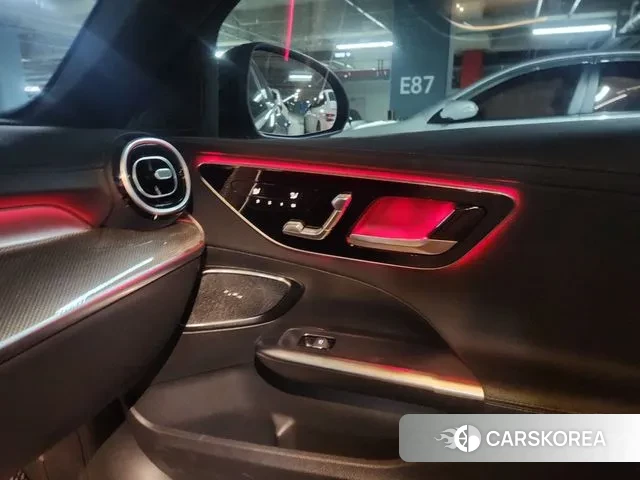 Mercedes-Benz C-Class W206 2024 Черный из Кореи, фото 6