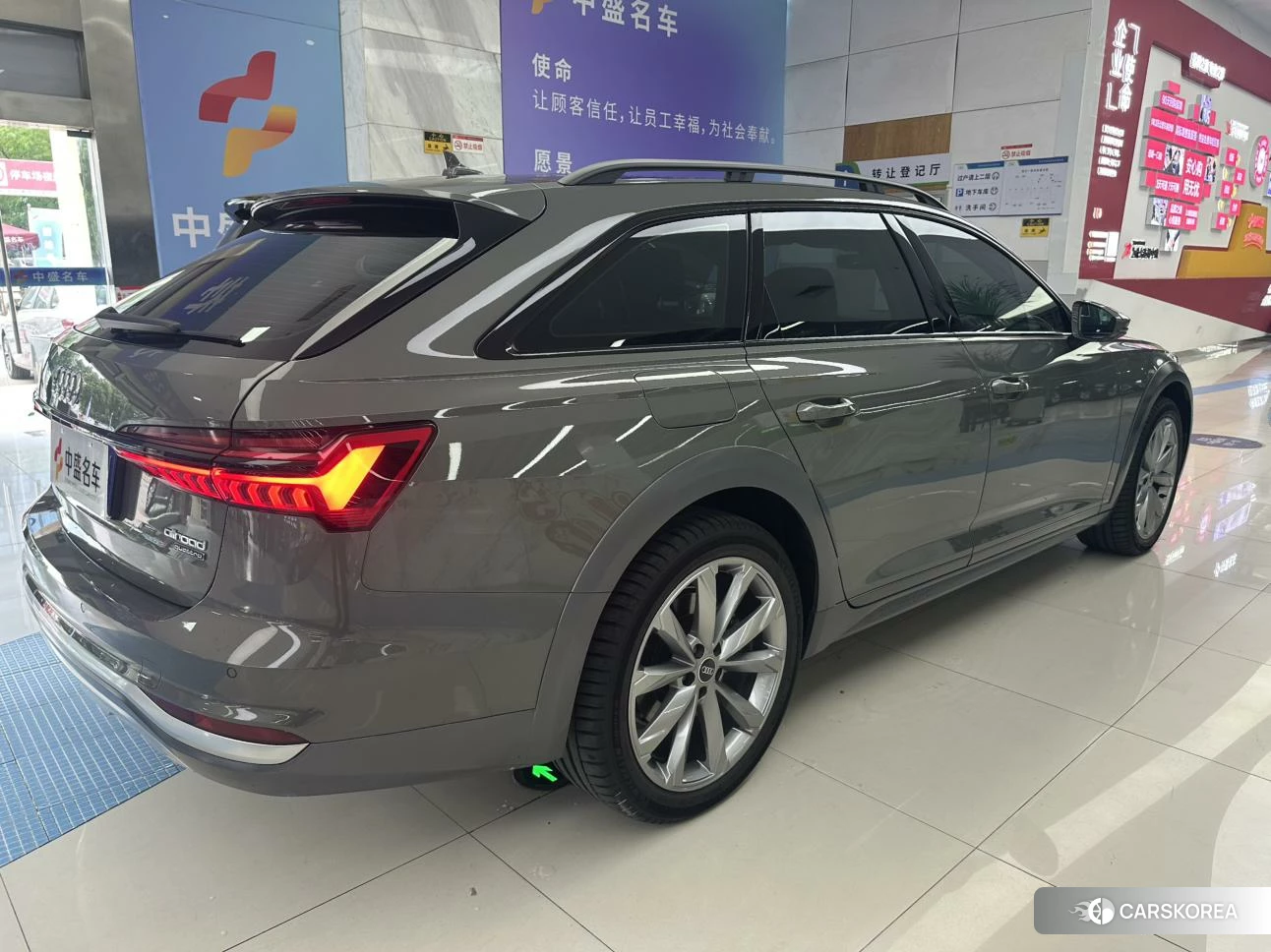 Audi A6 (import) 2023 Серебристо-серый из Китая, фото 6