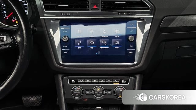 Volkswagen Tiguan second Generation 2020 Серебряный из Кореи, фото 6