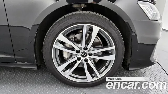 Audi A6 (C8) 2023 Черный из Кореи, фото 6