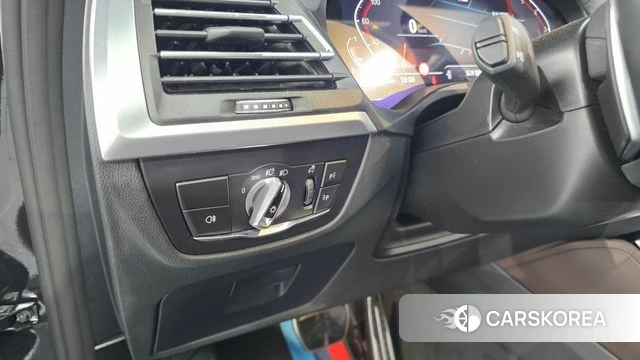 BMW X4 (G02) 2024 Черный из Кореи, фото 6