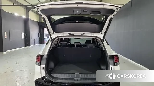 Kia Sportage 5th Generation 2023 Белый из Кореи, фото 6