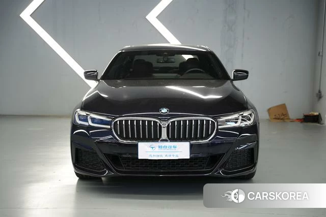 BMW 5 series 2022 Черный из Китая, фото 6