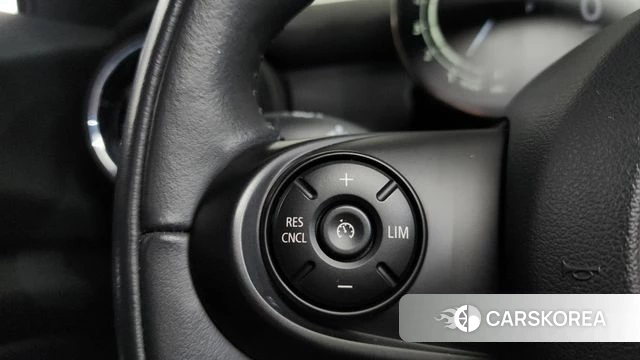 Mini Cooper 2021 Серебряный из Кореи, фото 6