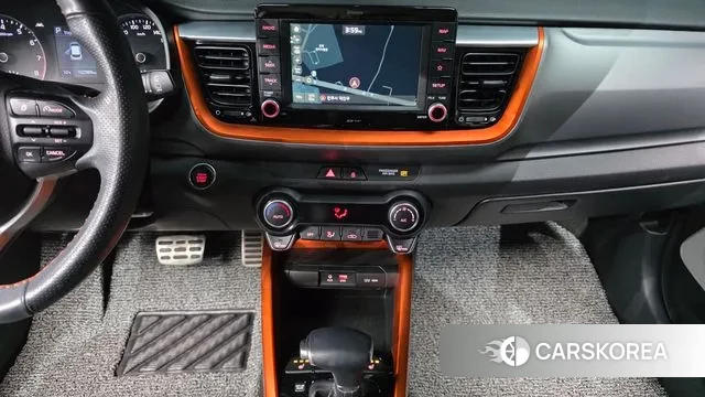 Kia Stonic 2018 Белый из Кореи, фото 6