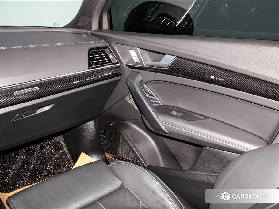 Audi Q5L 2024 Черный из Китая, фото 6