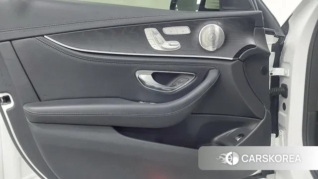 Mercedes-Benz E-Class W213 2022 Белый из Кореи, фото 6