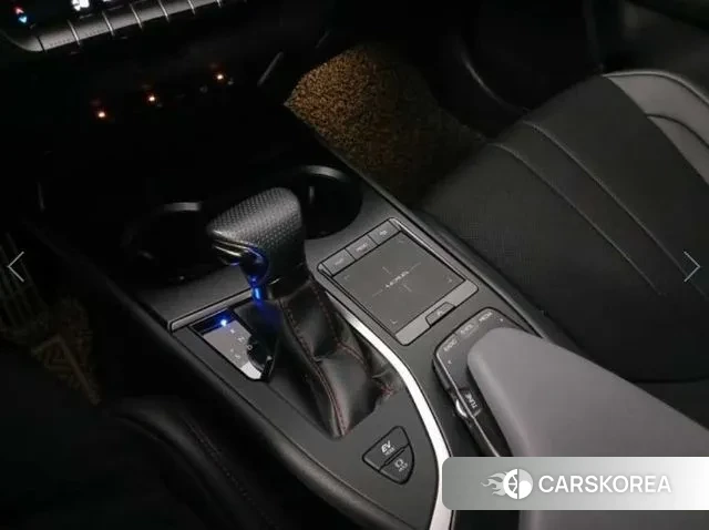 Lexus UX250h id 3625976 из Кореи 6