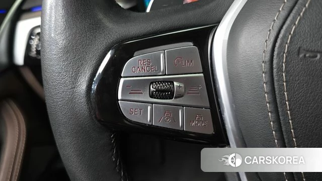 BMW 5 Series (G30) 2023 Белый из Кореи, фото 6
