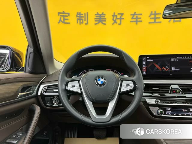 BMW 5 series 2021 Черный из Китая, фото 6