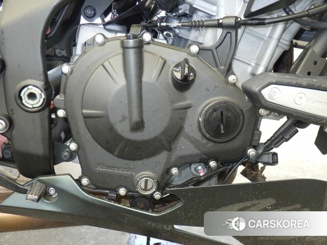 Kawasaki ZX-4R SE id 4191943 из Японии 6